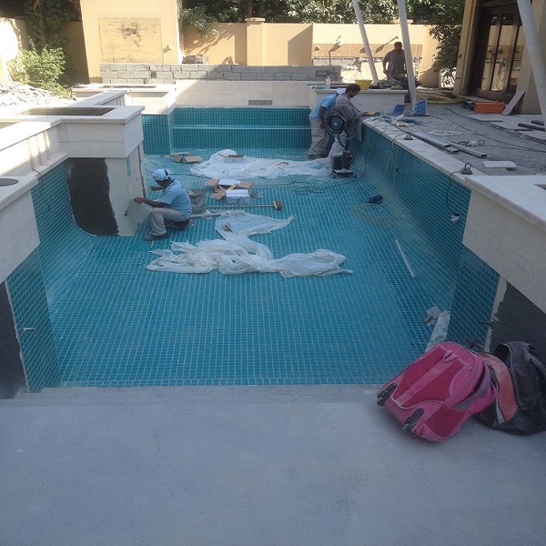Swimming pool cleaning company in Dubai,Abudhabi
